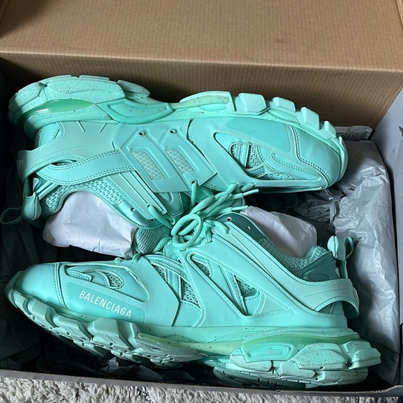 Authentic Balenciaga track sneaker size 12. - Picture 4 of 8